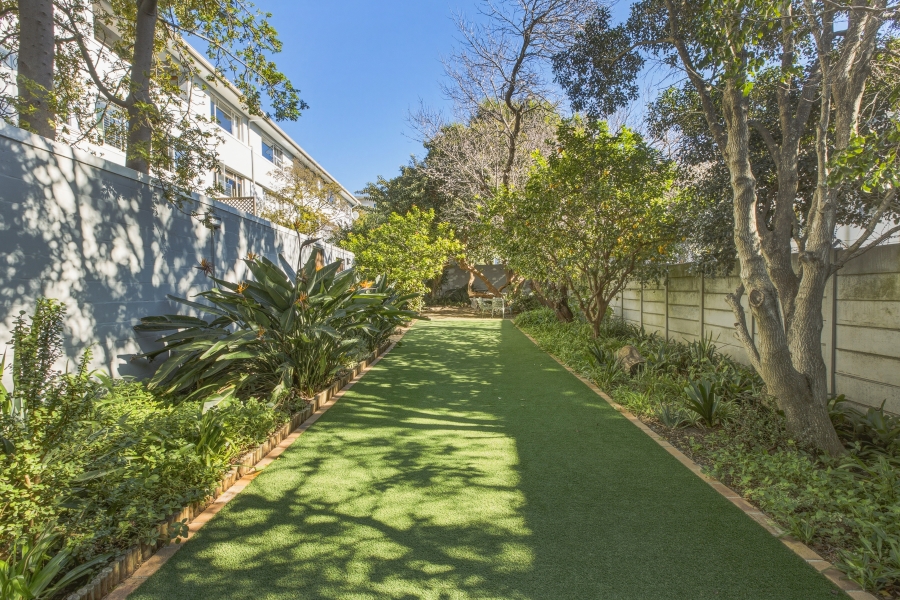 2 Bedroom Property for Sale in Oranjezicht Western Cape